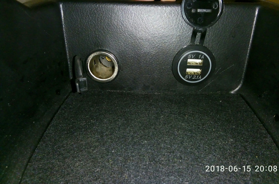 Додаткова розетка 5v 2