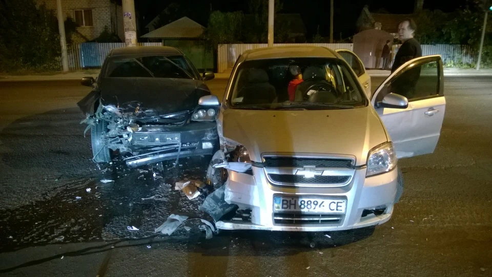 Дтп вул. Малинівського кут вул. Гайдара 19.09.2014 23:00!
