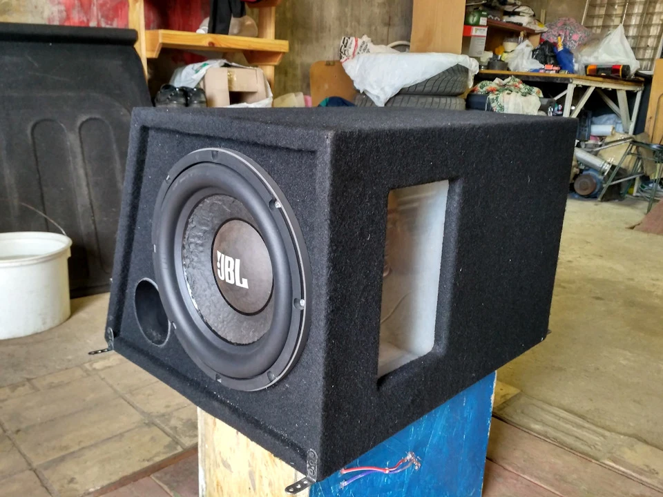 JBL W12GTi або захотілося більше басу)