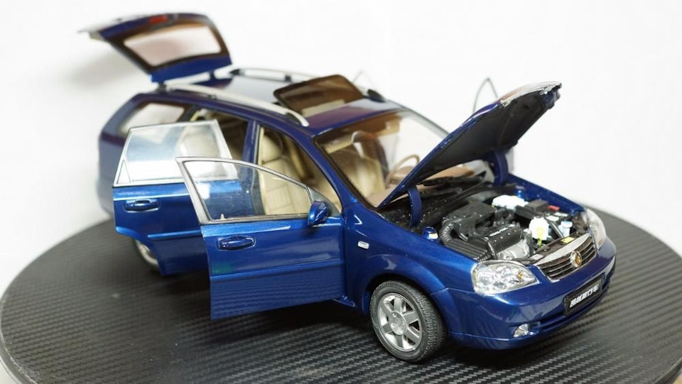 Запис 00. Моделька універсалу Lacetti 1:18 1