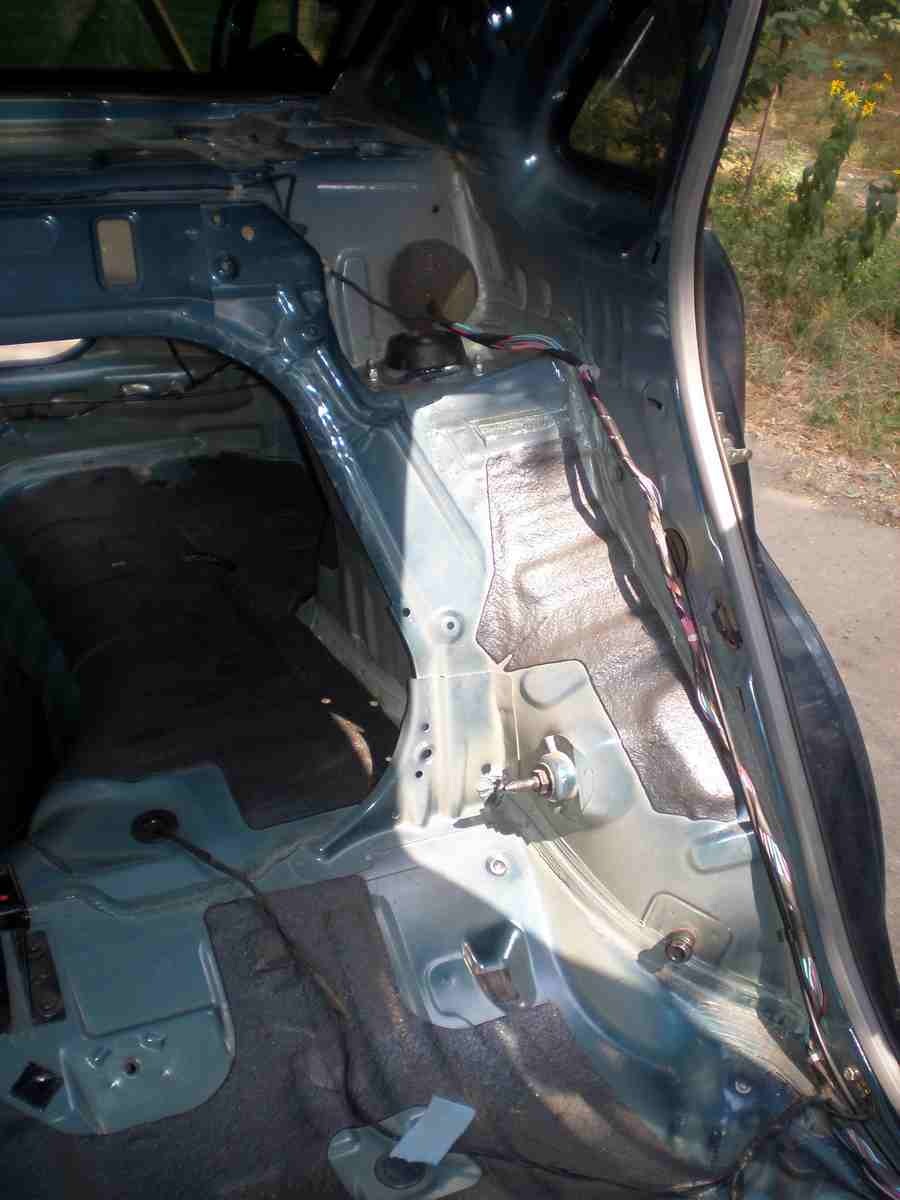 ШВІ салону Chevrolet Lacetti седан. 3