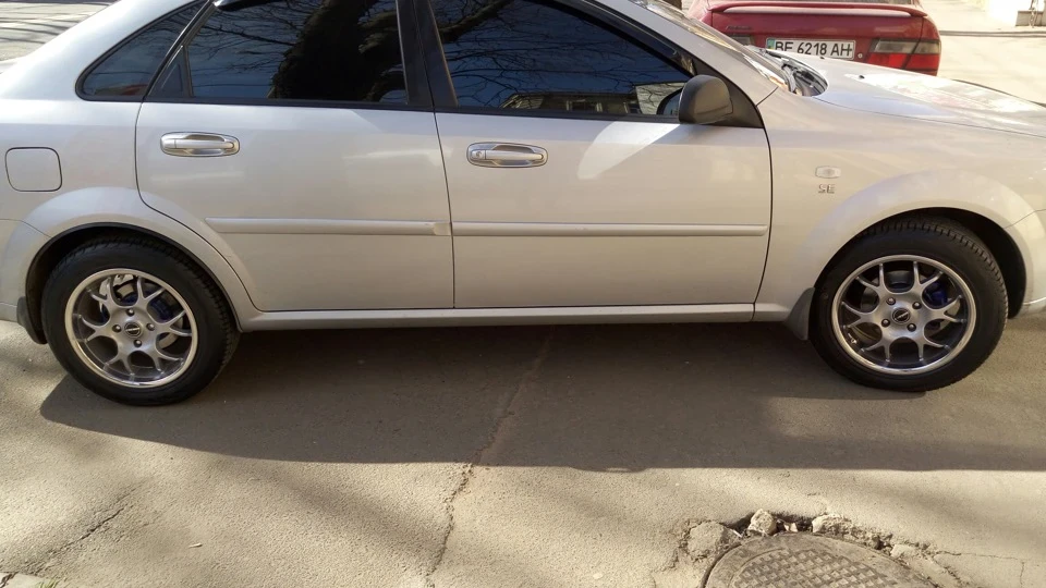 Borbet 4/114.3 7.5j з гумою 205/55