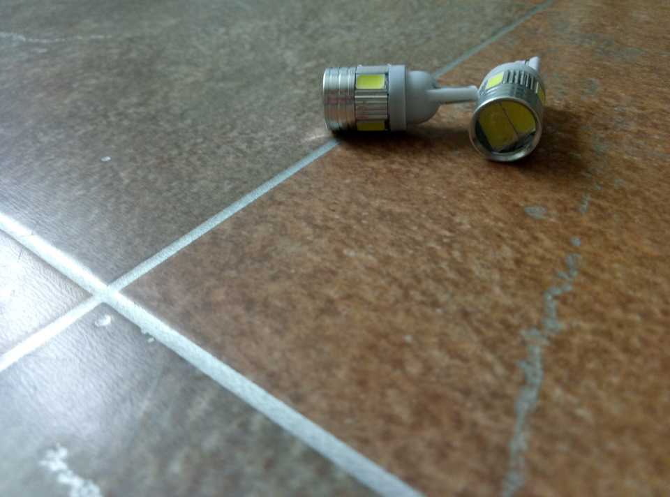 LED лампочки в габарити. 1