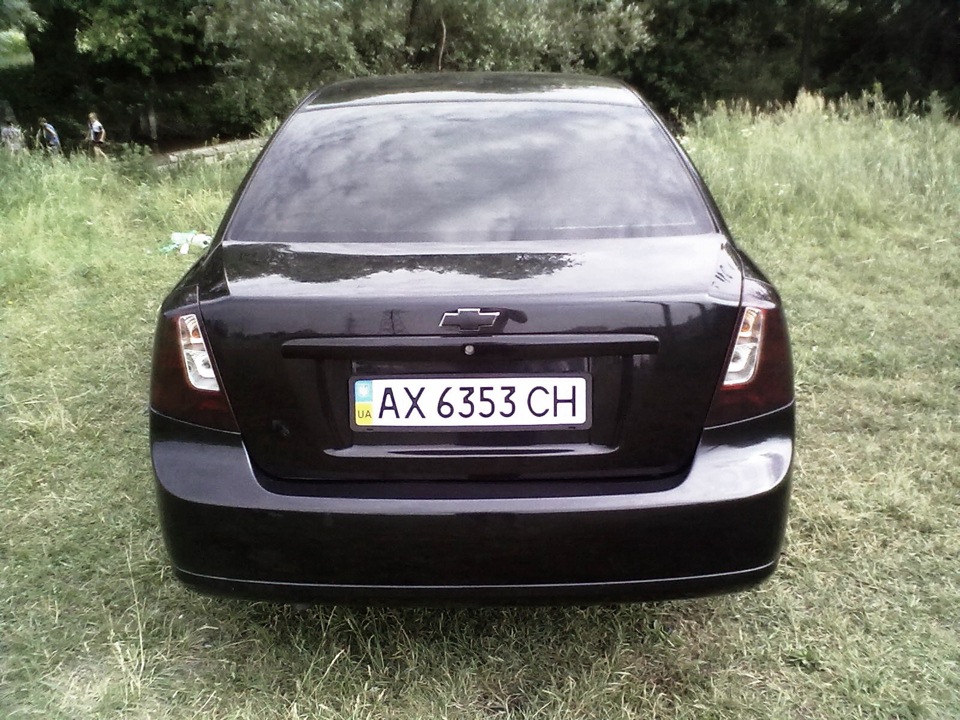 Зняв шильдики. 1