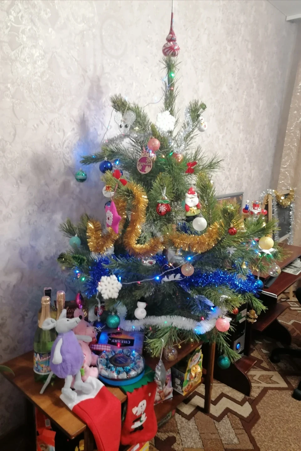 З наступаючим Новим Роком 🎄