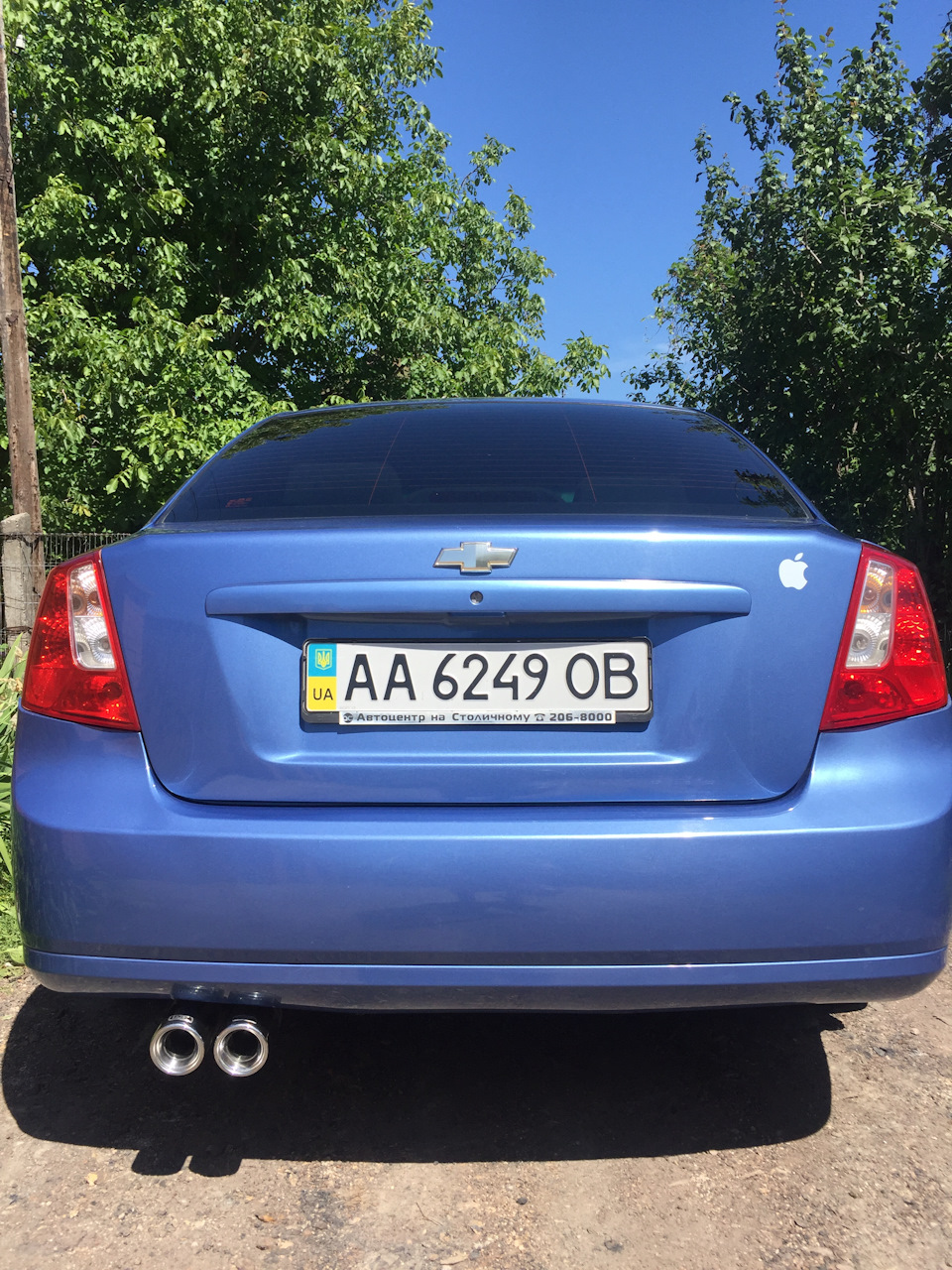 Поставив підсилювач заднього бампера 4