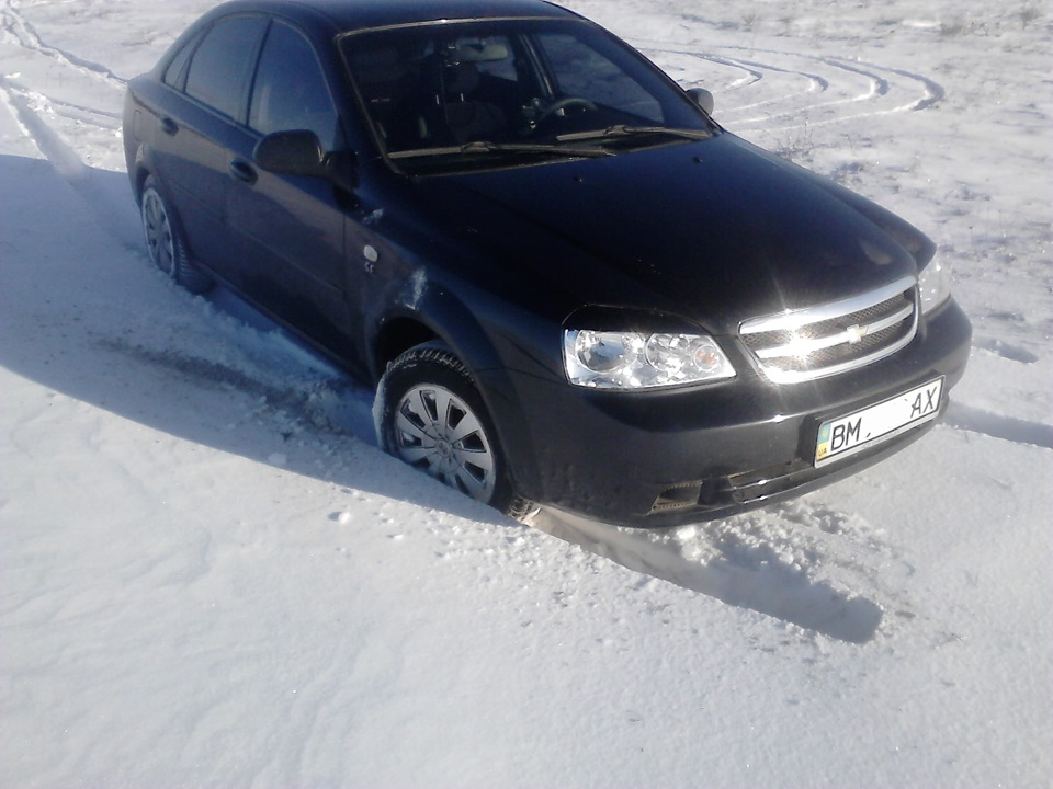 тест гуми GoodYear Ultra Grip Ice + у глибокому снігу 1