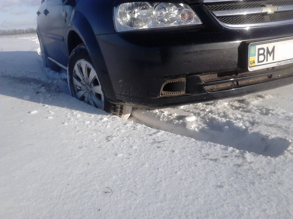 тест гуми GoodYear Ultra Grip Ice + у глибокому снігу 3