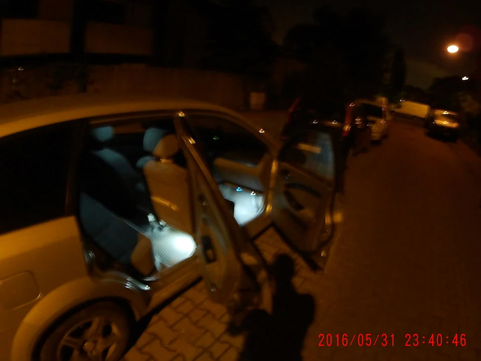 Роздільна підсвічування ніг на кожну двері Lacetti