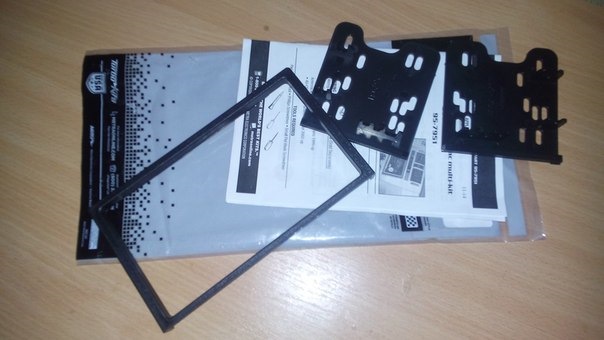 Камера заднього виду CCD та перехідна рамка для магнітоли 2din 2
