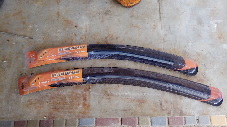 Нові щітки двірників Lavita Beam Blade. 5
