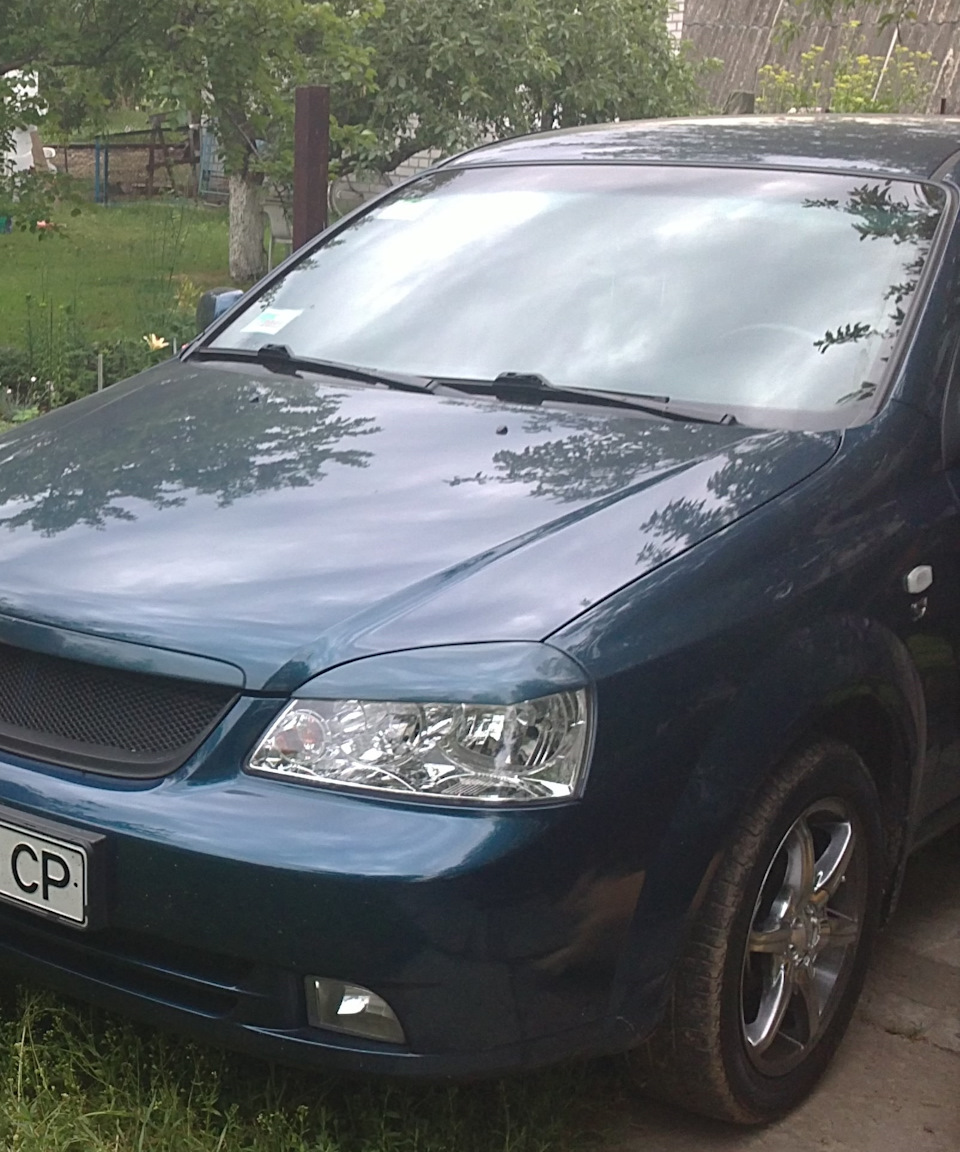 Старі фото з іншими гратами та віями. 1
