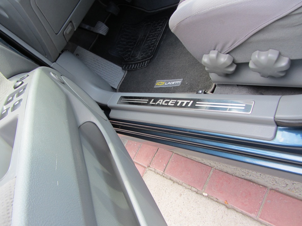 Модні поріжки LACETTI 2