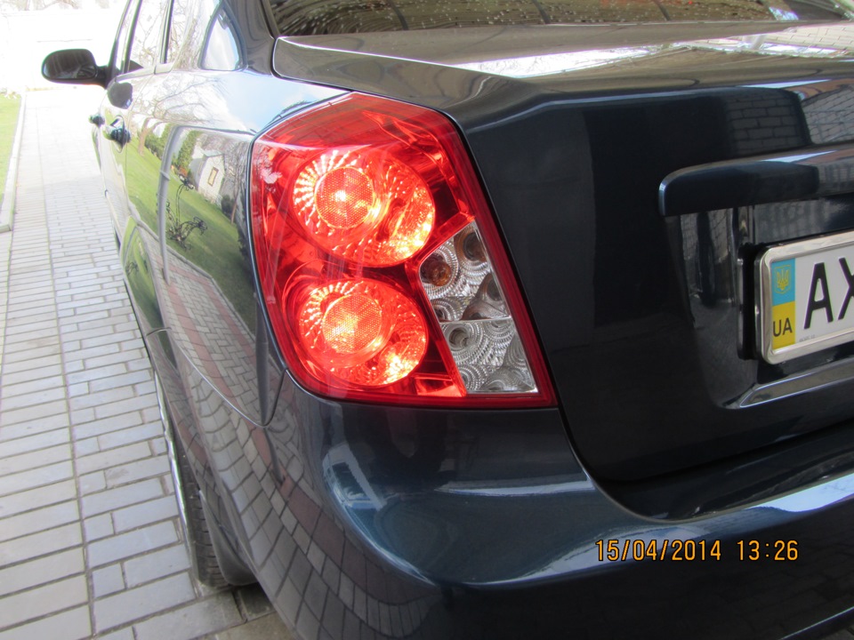 Задні ліхтарі від Chevrolet OPTRA 2