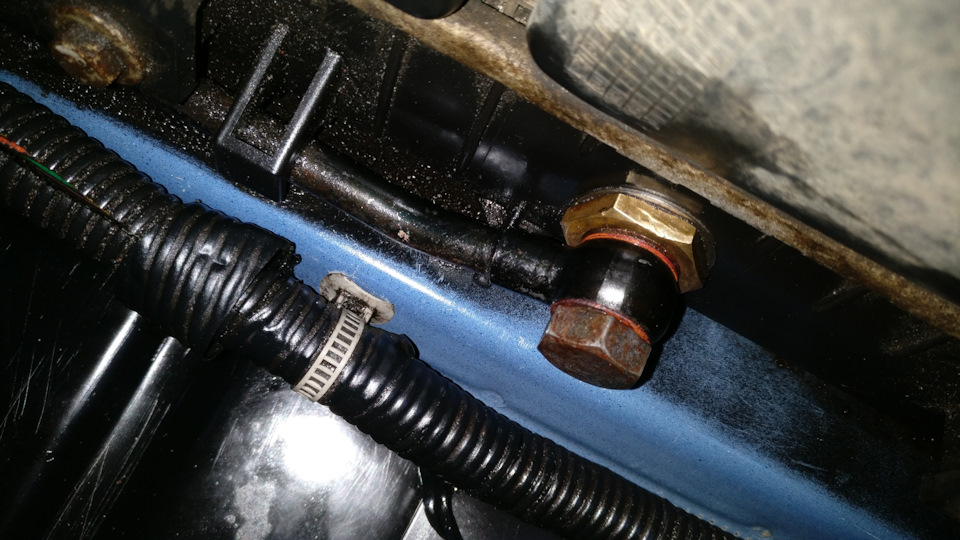 Як я боровся з течією штуцера теплообмінника АКПП (ZF4HP16) 4