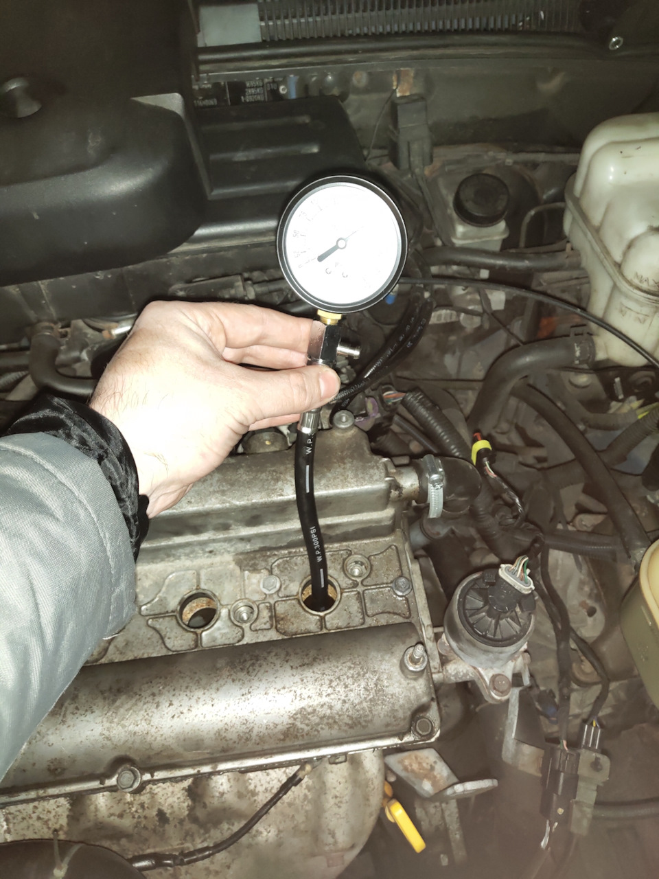 Пошук причини p0300 продовжуються 1
