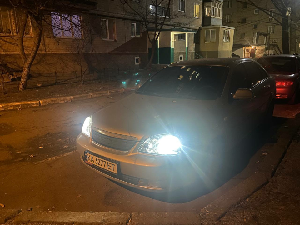 Запис № 6. Заміна ламп габаритів на Narva T10 LED 0.6 W (W5W) White 6000 K 5