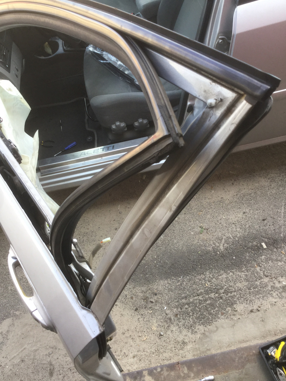 Зміна подряпаних стекол Lacetti та профілактика. 3