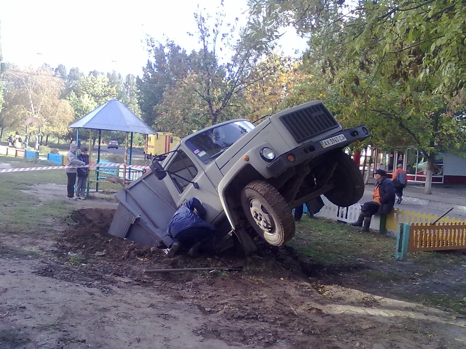 приколовся тип! а вам слабо? 3