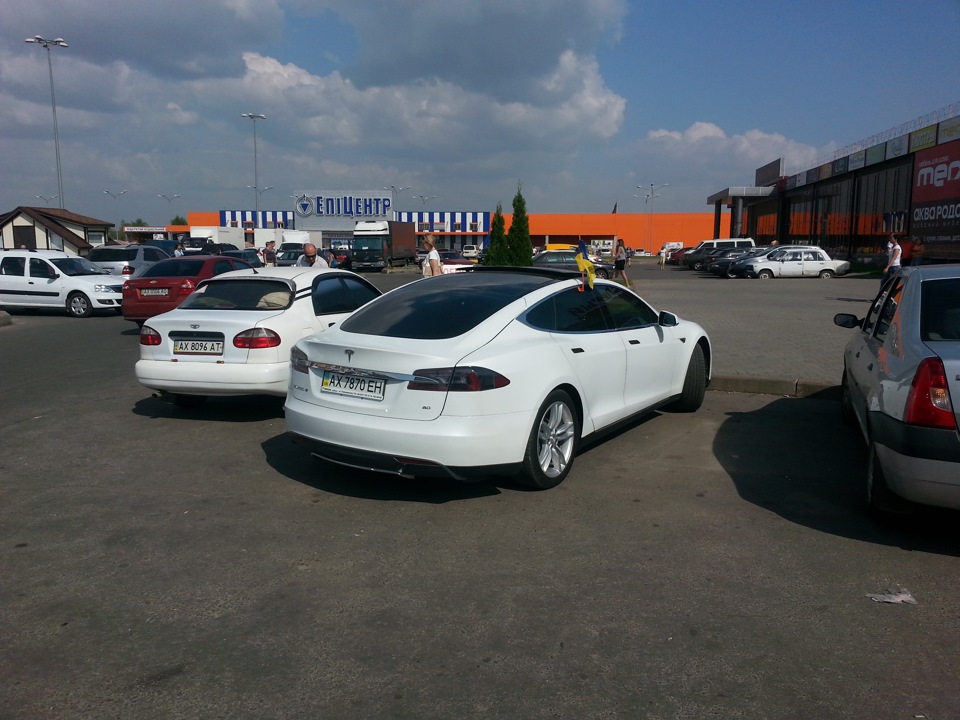 Tesla Model S тепер і в Харкові)))) 1