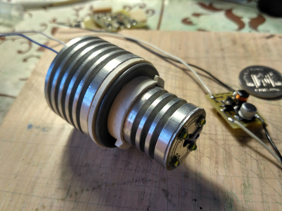 Тизерок: підготовка до світлодіодного додаткового стопу і ЗХ на потужних діодах 4