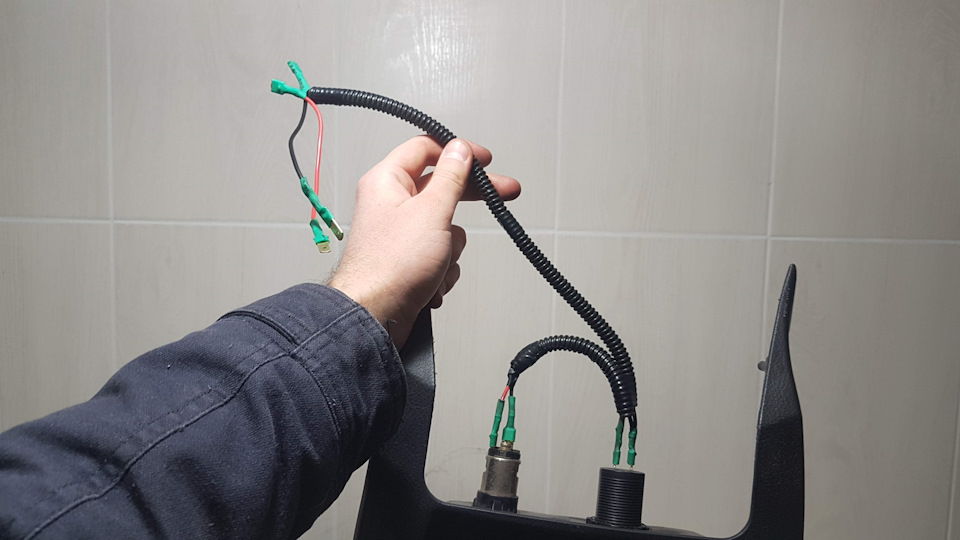 Додав парочку USB і замінив задні колодки. 4