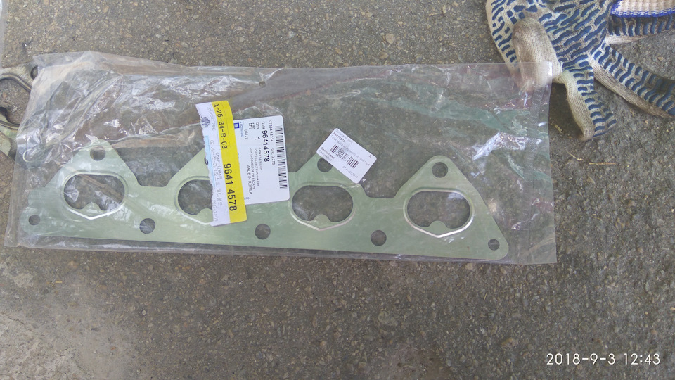 Заміна випускного колектора 1.8 LDA 3
