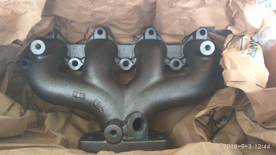 Заміна випускного колектора 1.8 LDA 1