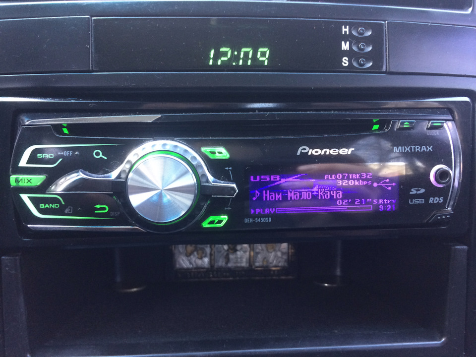 Продам магнитолу Pioneer DEH-5450SD 4