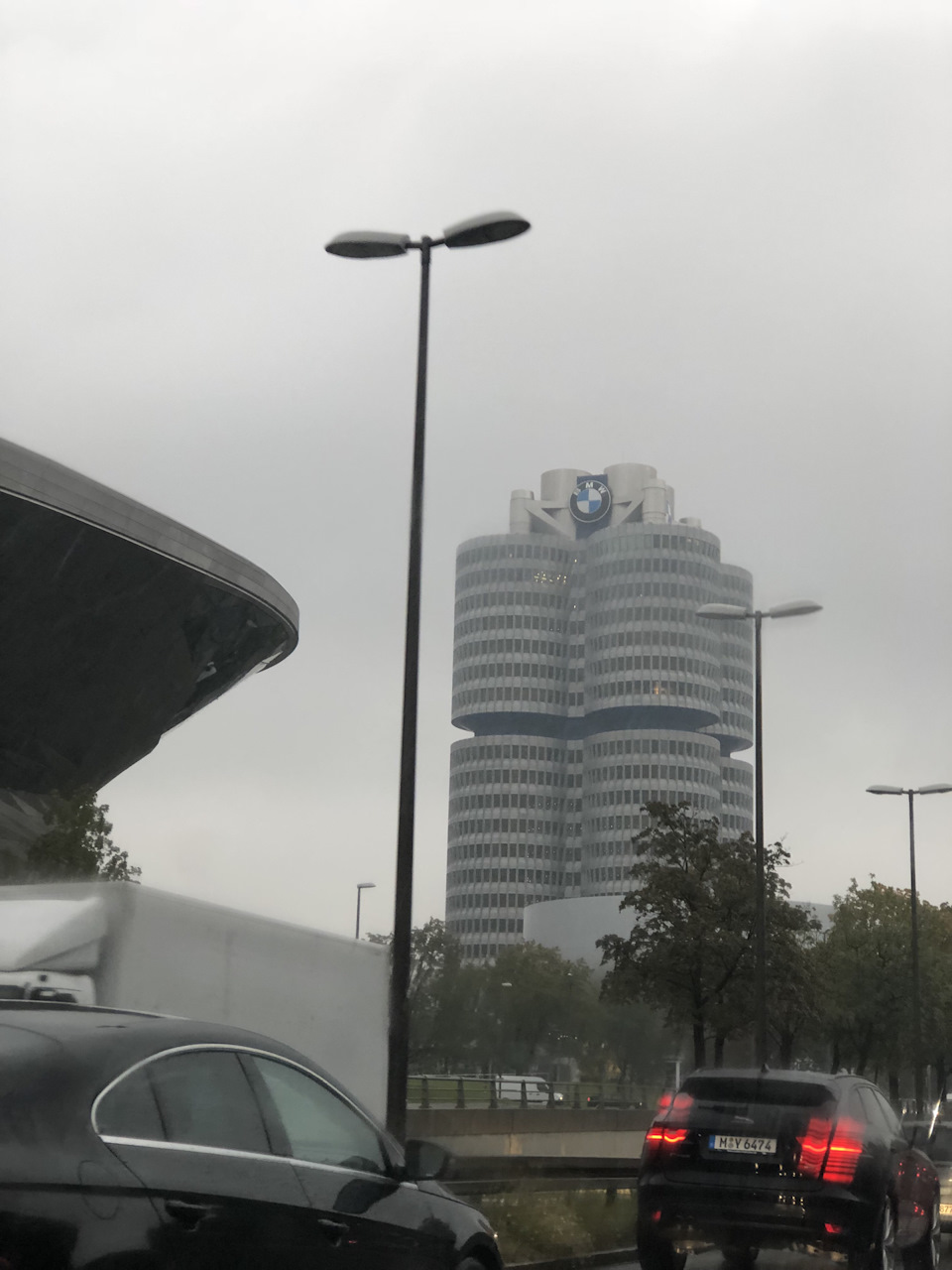 Київ-Прага-Рим-Венеція-Мюнхен-Варшава. Гранд євротур. Частина 5. Майже музей БМВ у Мюнхені, автобани без обмежень та Варшава 1