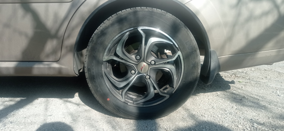 Nexen NBlue HD Plus 195/60 R15 88V 1