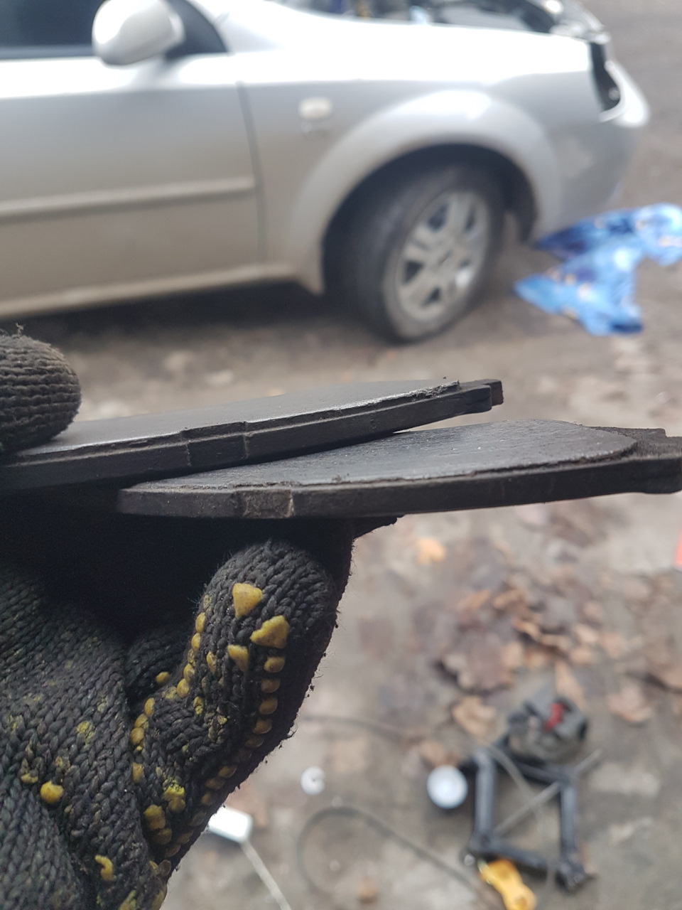 Заміна гальмівних колодок навколо 1