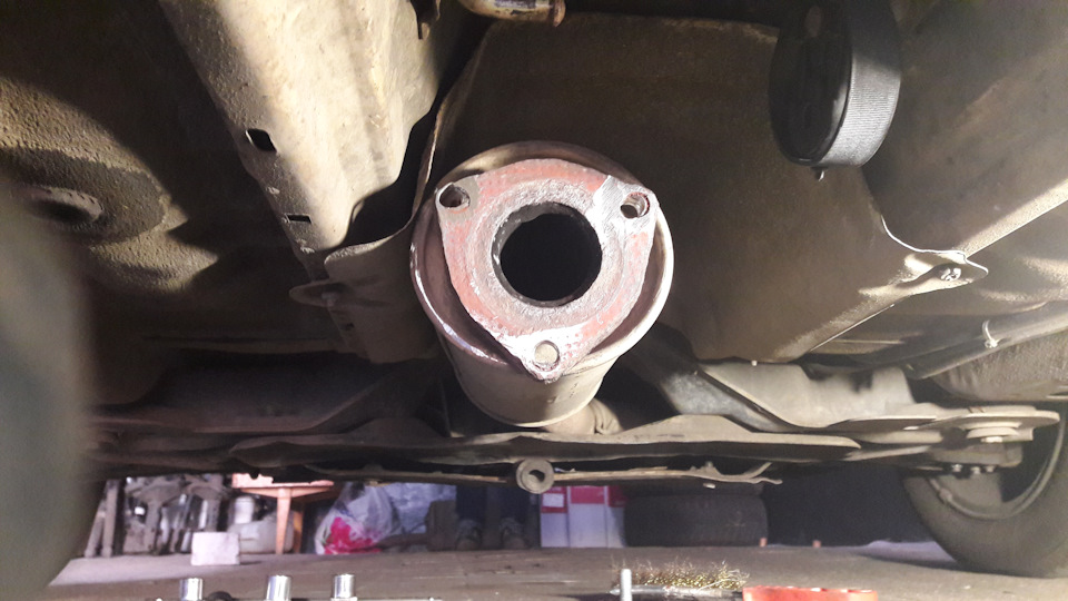 Заміна вихлопної системи 5