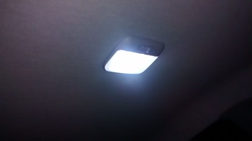 Led підсвічування в плафон і бардачок 2
