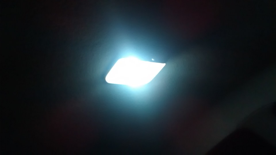 Led підсвічування в плафон і бардачок 3