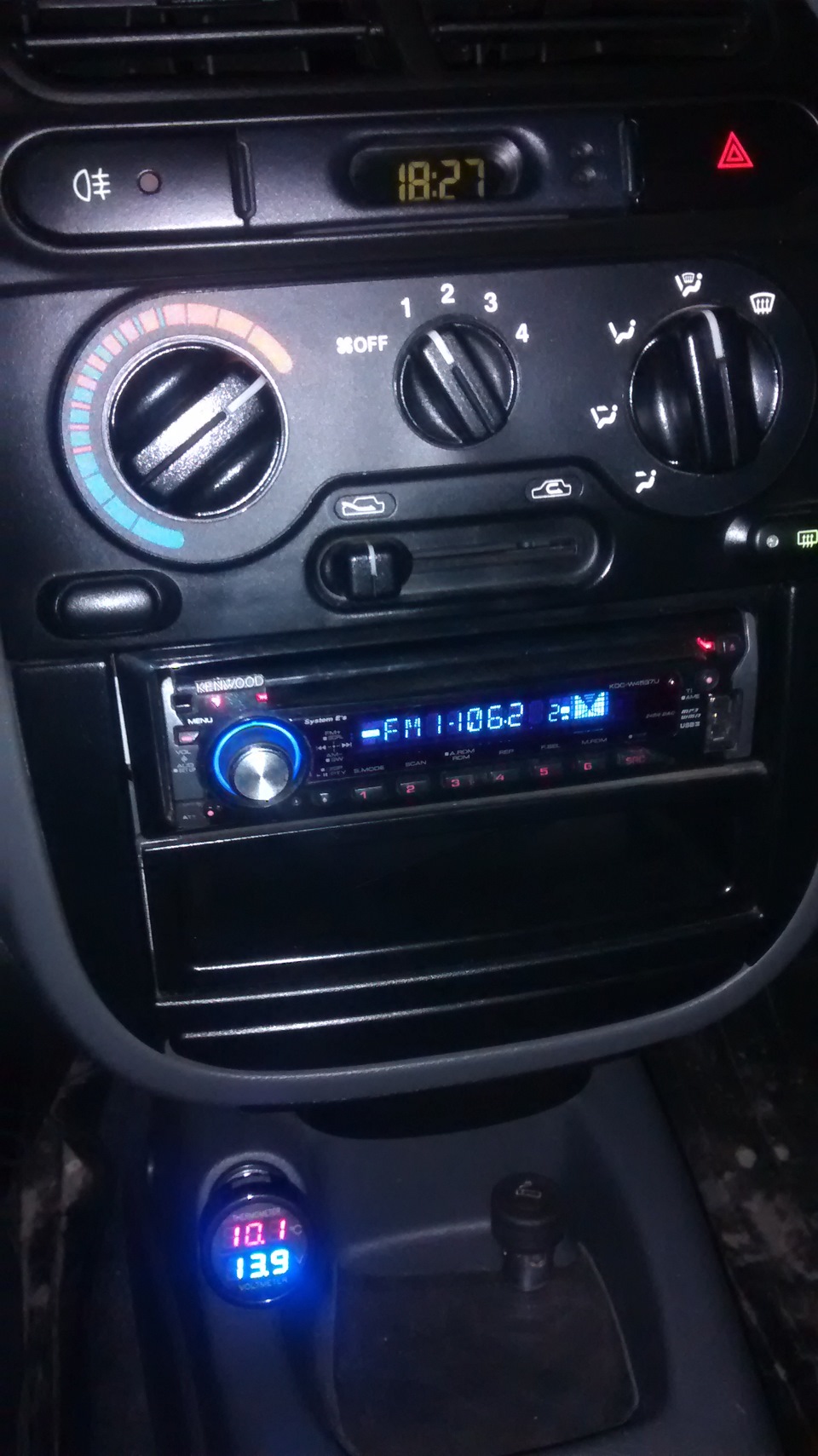 Volt-&Termometr в Lanos 2