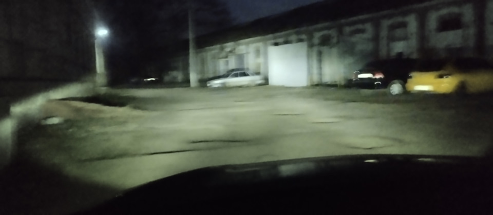 Льод лампи в головне світло. 2