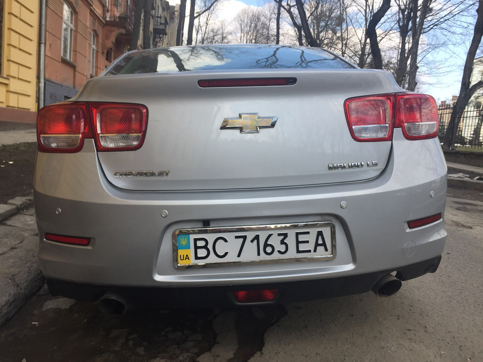 Встановлення камери заднього виду 1