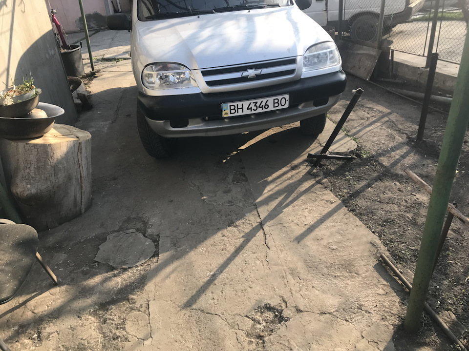 Нове парко місце, шевик чекає на доробки 4