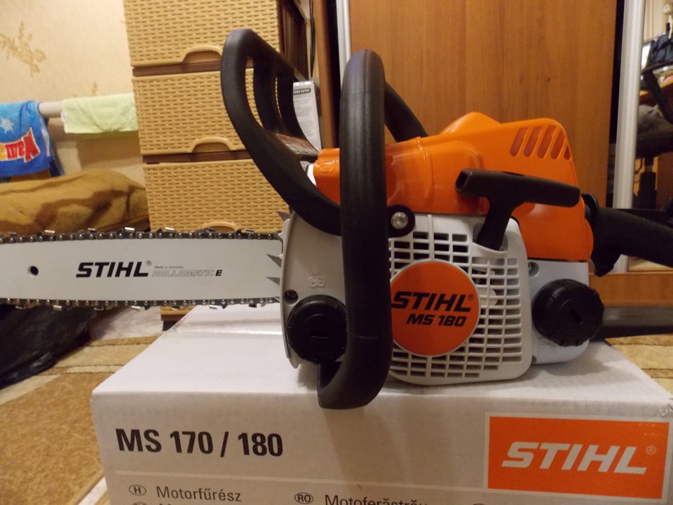 Бензопила STIHL 2