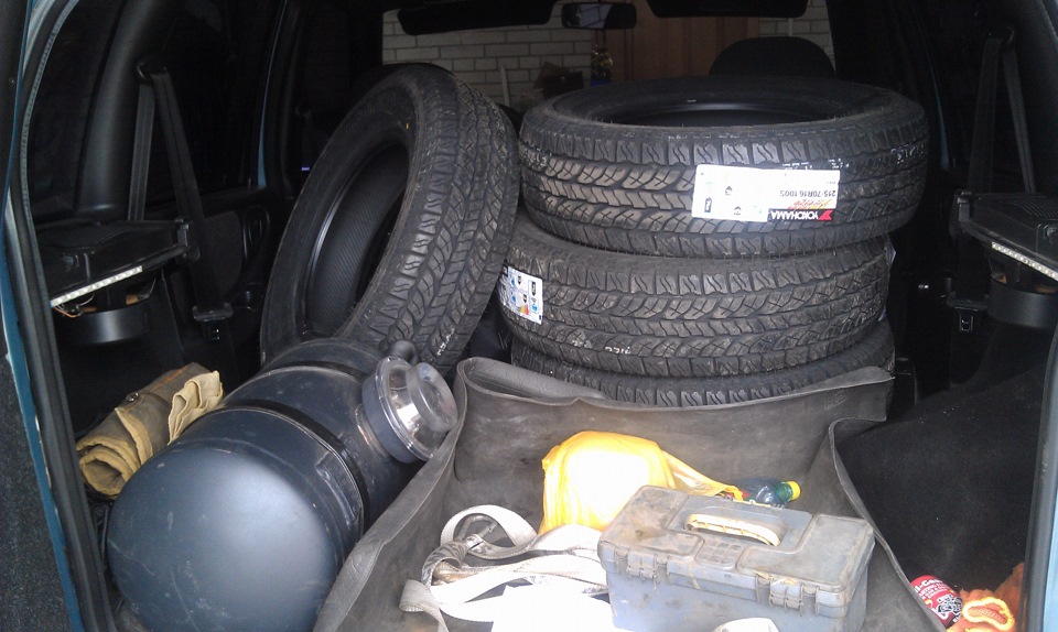 Yokohama Geolandar A/TS G012 215/70 R16 3