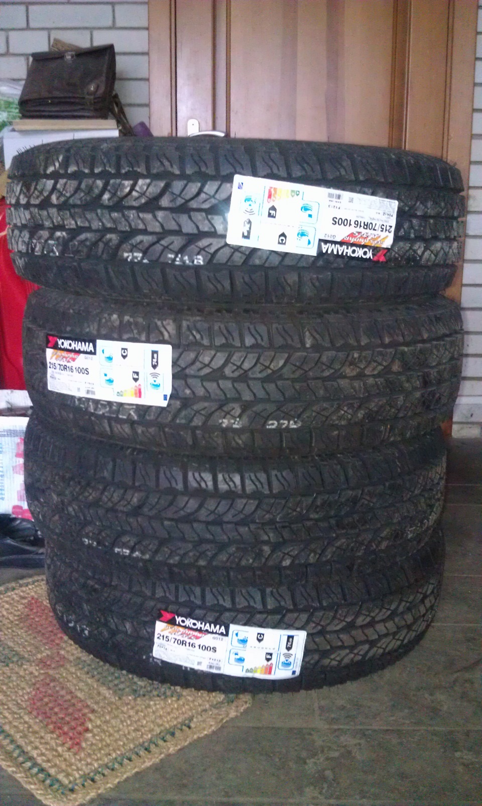 Yokohama Geolandar A/TS G012 215/70 R16 2