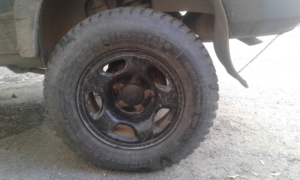 Continental LM90 225/75 R16 3