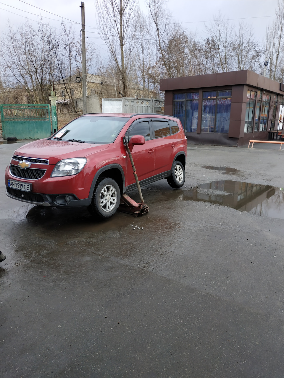 Рятуємо шиповану Pirelli Ice Zero від нещадної весни 1