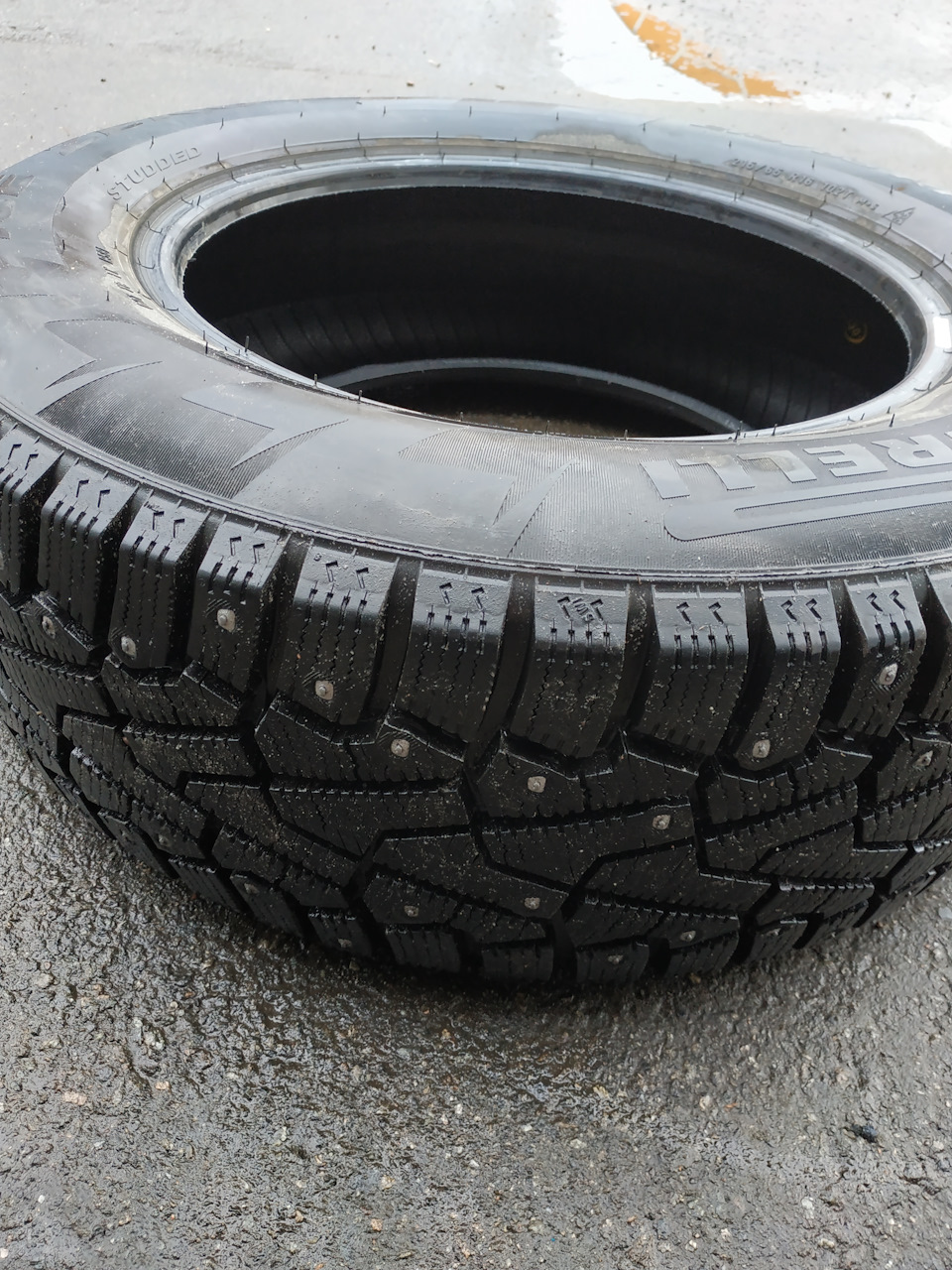 Рятуємо шиповану Pirelli Ice Zero від нещадної весни 2