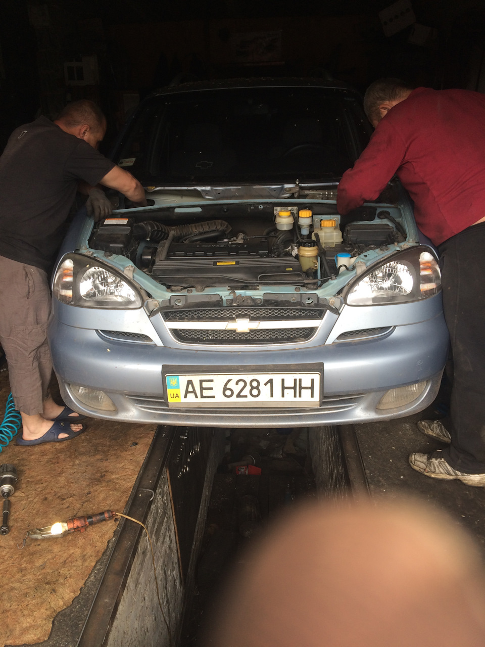 Встановлення реставрованих передніх амортизаторів. 2