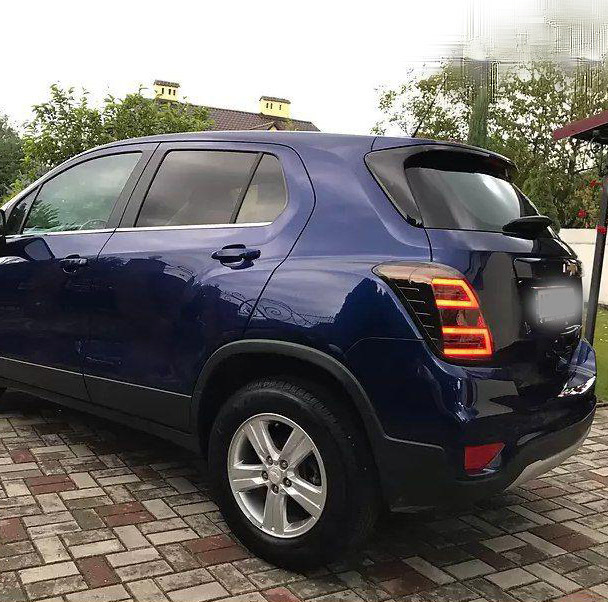 Заміна штатних задніх фар. 5