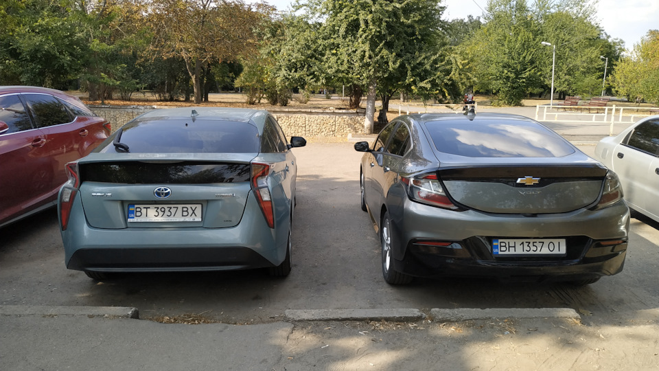 Volt vs Prius 4