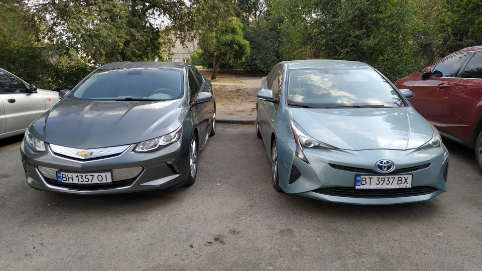 Volt vs Prius 1
