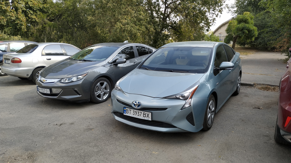 Volt vs Prius 3